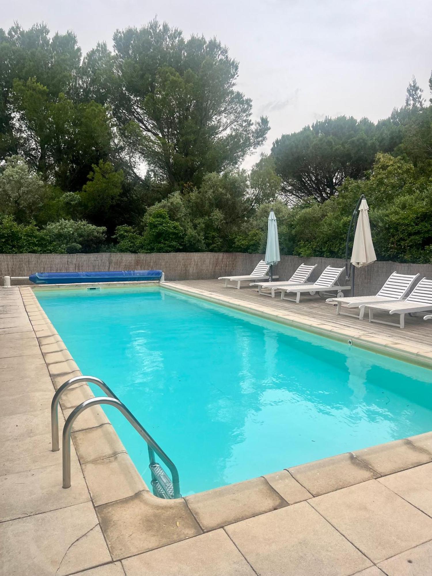 Les Calades - Piscine, Parc, Parking Villa Arles Exterior photo