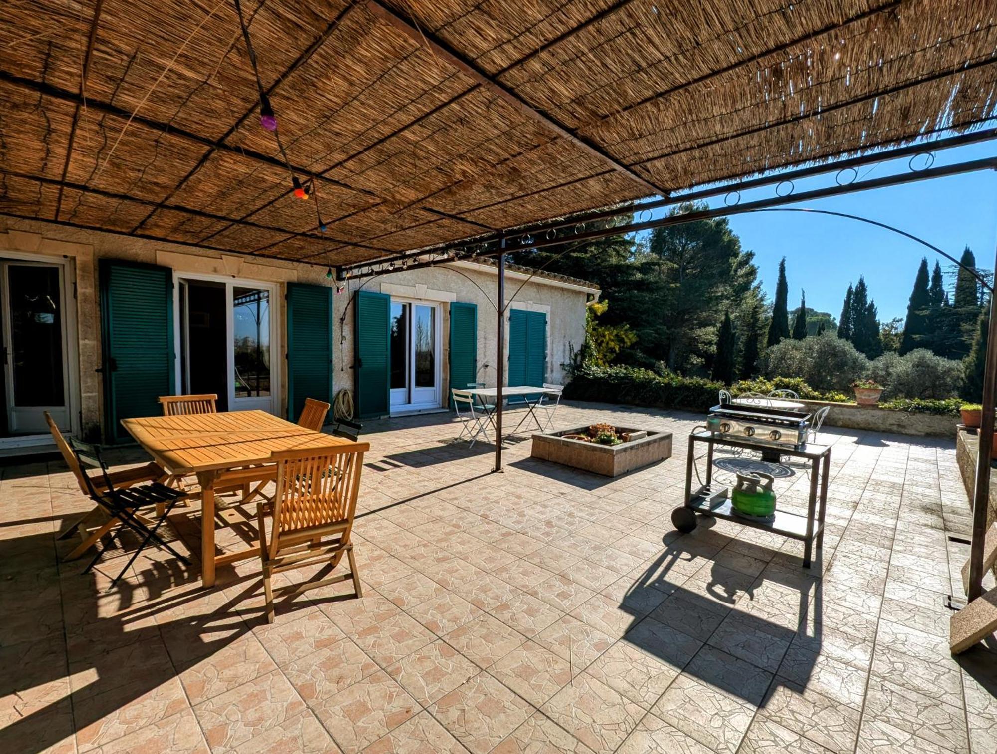 Les Calades - Piscine, Parc, Parking Villa Arles Exterior photo